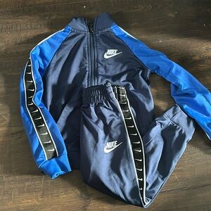 Nike track set